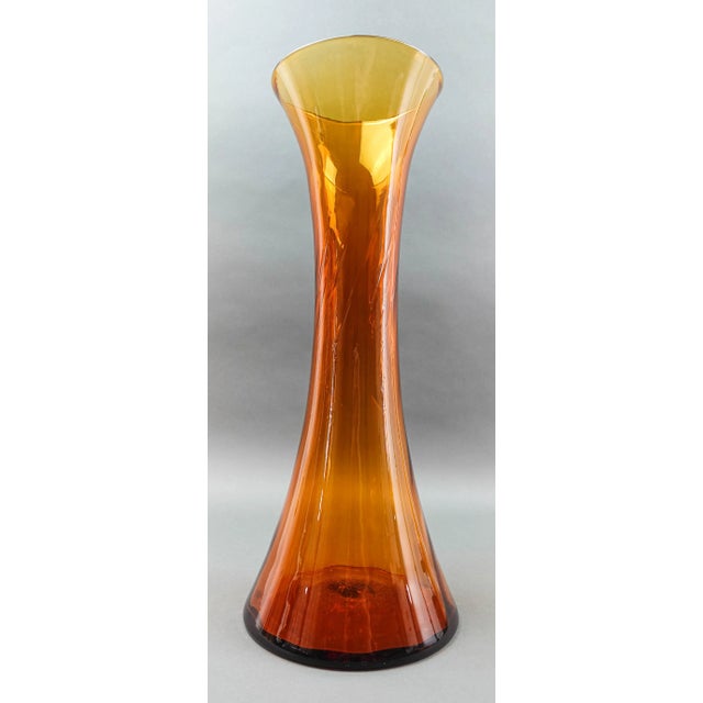 Blenko Blenko Vintage Mid-Century Modern Orange Swirl Art Glass Vase For Sale - Image 4 of 8