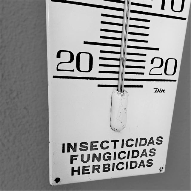 1950s Advertising Enamel Sign Thermometer from Bayer, 1950s For Sale - Image 5 of 6