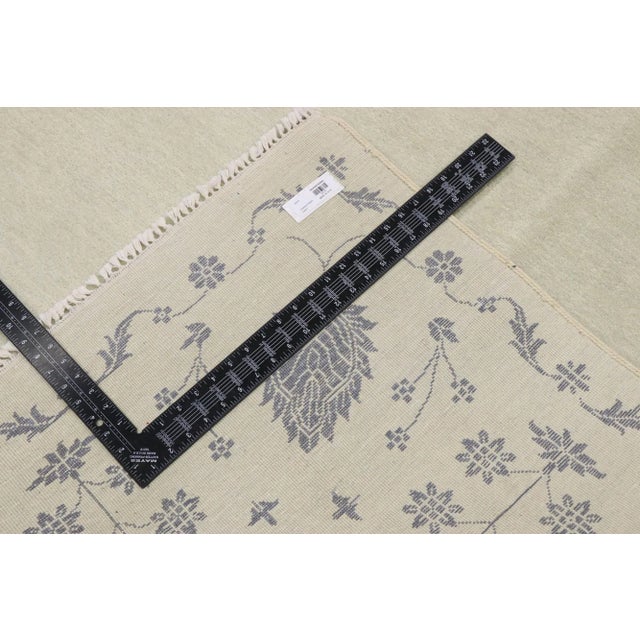 Transitional Area Rug - 09'00 X 11'11 For Sale In Dallas - Image 6 of 9