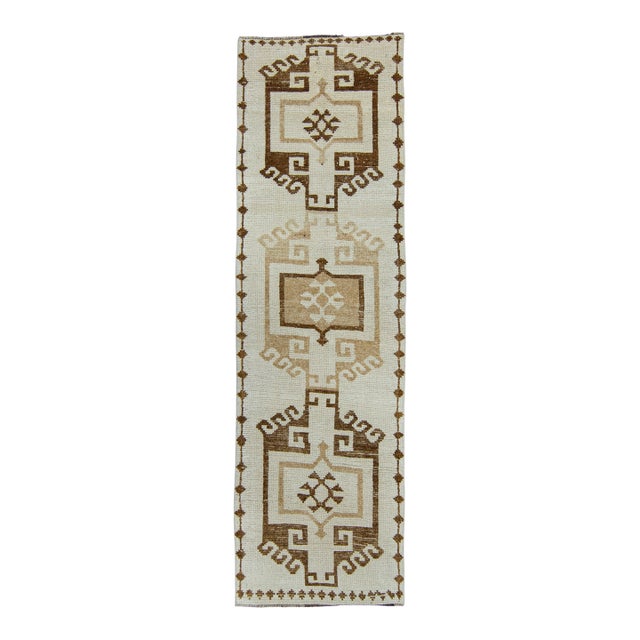 Turkish Oushak Runner Rug 2'8" x 6'3" #17071 For Sale