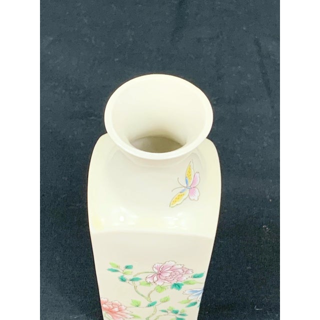 Late 20th Century Vintage Cho Cho Chinoiserie Floral Vase For Sale - Image 5 of 11