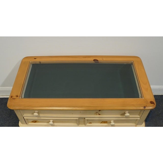 Late 20th Century Broyhill Furniture Solid Knotty Fine Farmhouse Country Style 44" Accent Coffee Table W. Shadowbox Display For Sale - Image 5 of 12