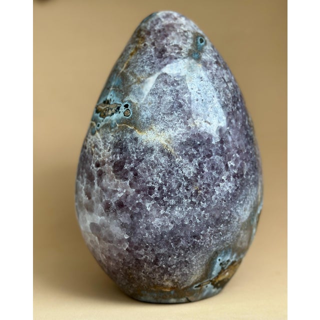 Gemstone Museam Grade Egg-Shaped Amethyst and Quartz Geode Sculpture From Uruguay For Sale - Image 7 of 8