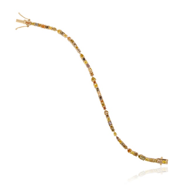 Handcrafted 6.83ct Mixed-Shape Diamond Tennis Bracelet in 18k Yellow Gold For Sale - Image 11 of 18
