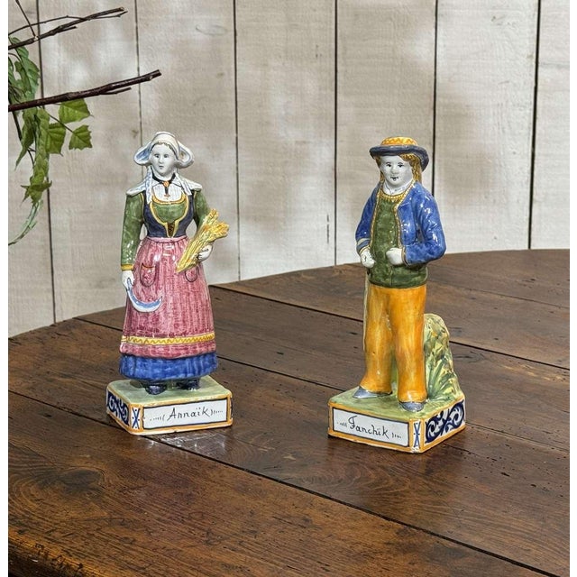 Breton Couple in Earthenware from Quimper, 1930s, Set of 2 For Sale - Image 10 of 12