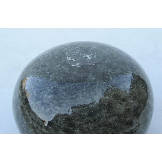 Art Glass Pebble Vase For Sale In New York - Image 6 of 9