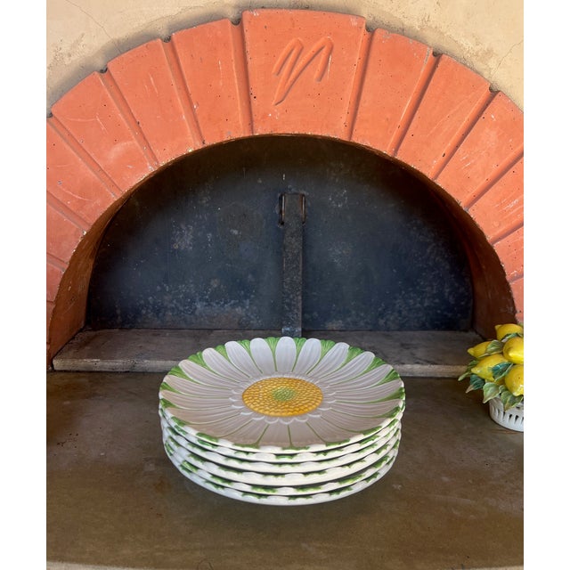 Mottahedeh Mottahedeh Italian Daisy Plates, Set of 6, C. 1960's For Sale - Image 4 of 11