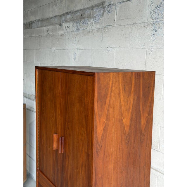 Mid 20th Century In Style of Richard Artschwager Walnut Gentleman’s Chest Mid Century Modern Tall Dresser Cabinet For Sale - Image 10 of 10