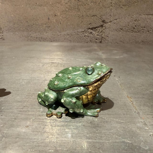 Hand-Painted Enameled Pewter Frog Trinket Box Accented Green Austrian Crystals For Sale - Image 9 of 11