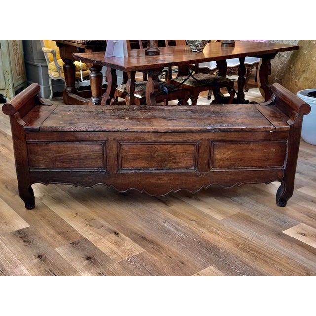 Louis XV 18th Century French Provincial Elm and Oak Lift Top Hall Bench For Sale - Image 4 of 5