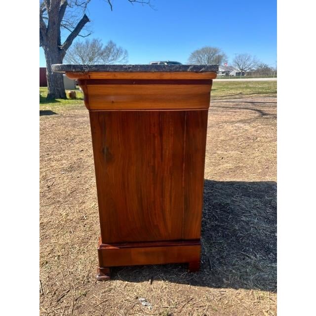 Wood 19th Century Louis Philippe Flam Mahogany Marble Top Chest of Drawer / Commodes For Sale - Image 7 of 18