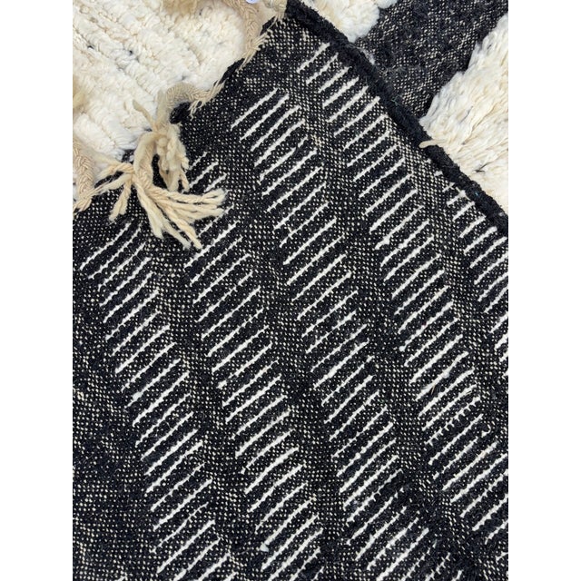Contemporary Moroccan Beni Ourain Rug For Sale - Image 9 of 10