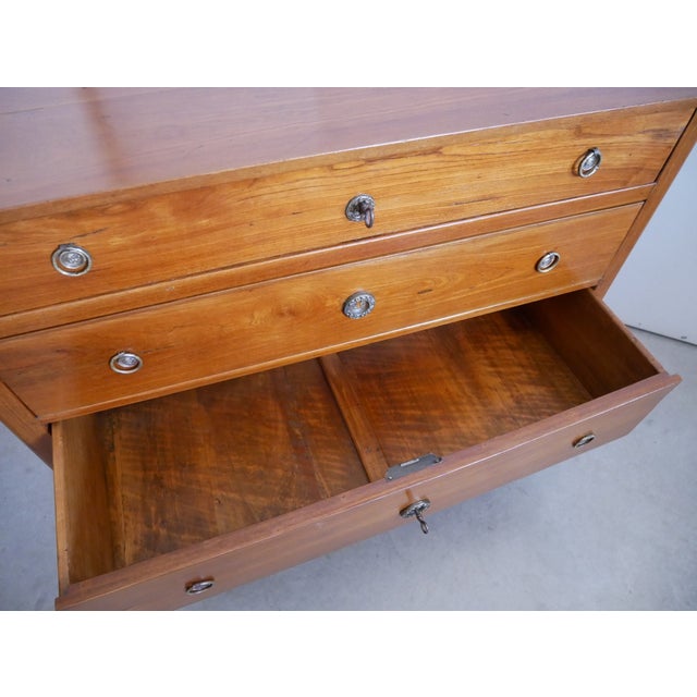 Antique Elm Chest of Drawers. 1800s For Sale - Image 11 of 17
