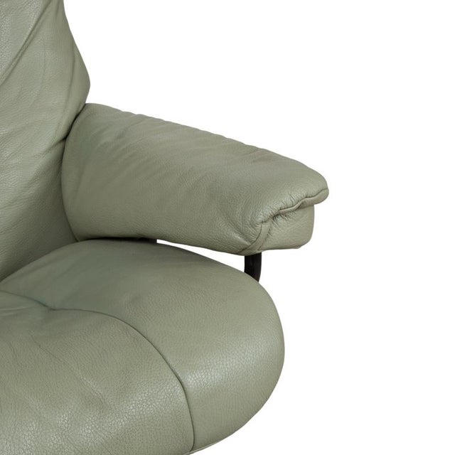 Animal Skin Mayfair Leather Armchairs in Green Sage with Ottoman and Reclining Function from Stressless, Set of 4 For Sale - Image 7 of 18