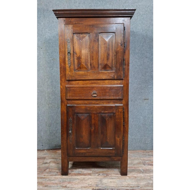 Louis XII Style Oak Wardrobe, 20th Century For Sale - Image 10 of 10
