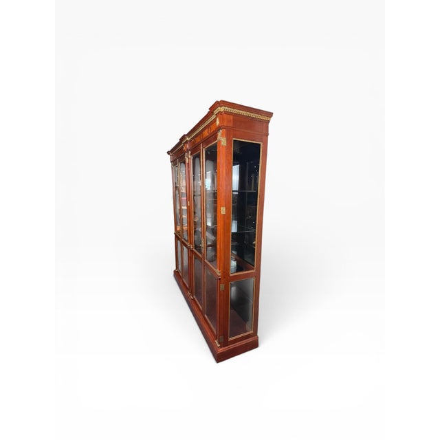 John Widdicomb 1990s Matched Pair of John Widdicomb Neoclassical Vitrines For Sale - Image 4 of 17