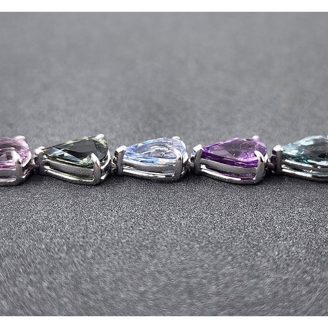 Metal 62.20 Ct Natural No Heat Sapphire Necklace For Sale - Image 7 of 10