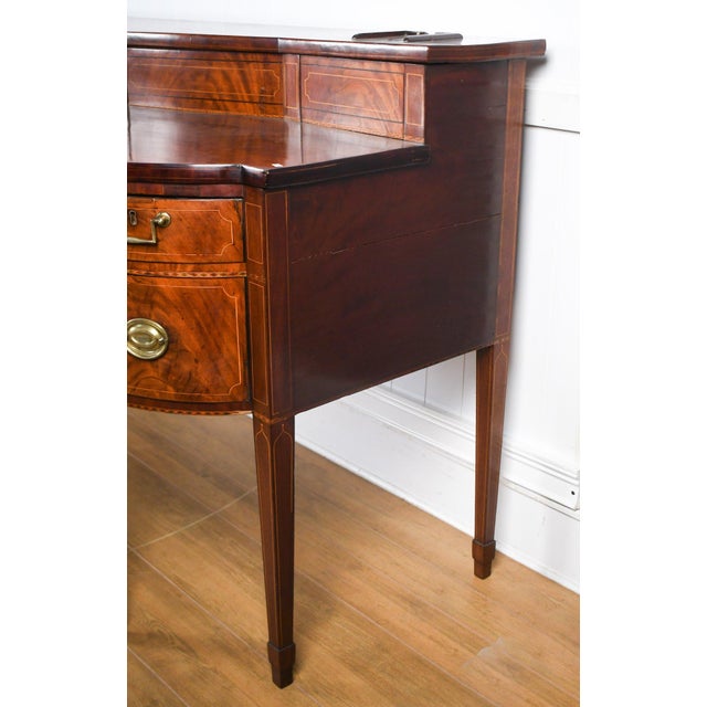 English Flame Mahogany Serpentine Sideboard With Satinwood Inlay, Late 18thC / Early 19thC For Sale In Houston - Image 6 of 9