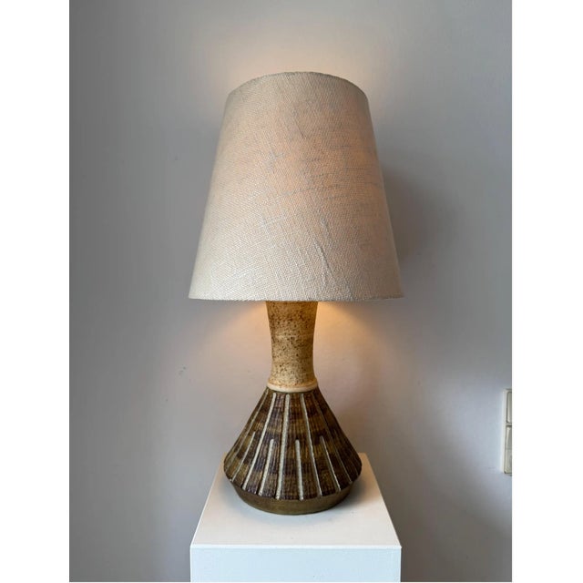 1960s Danish Studio Pottery Stoneware Table Lamp by Chris Haslev for Jeti, 1960s For Sale - Image 5 of 7