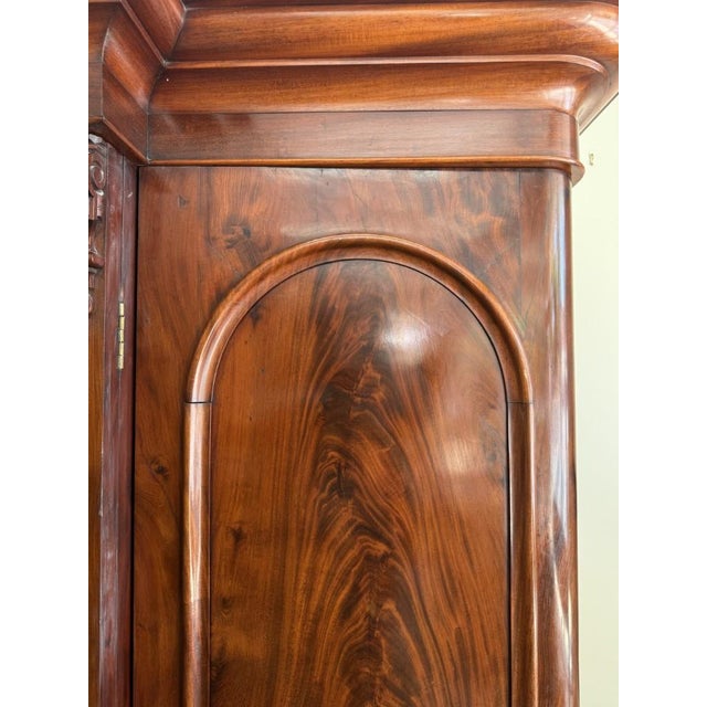 19th Century Flamed Mahogany Triple Wardrobe With Center Mirror & Fitted Interior For Sale - Image 15 of 18