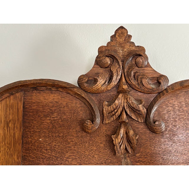 Antique American Carved Quarter-Sawn Oak Hall Tree Seat Stand With Mirror For Sale - Image 4 of 15