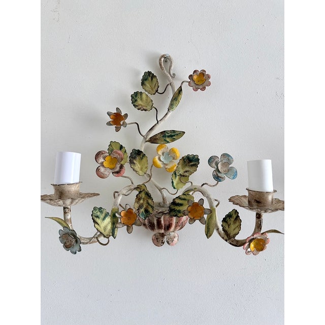 Vintage Florentine Style 2-Light Floral Tole Wall Sconces in Hand-Painted Polychrome Metal, 1960s, Set of 2 For Sale - Image 6 of 18
