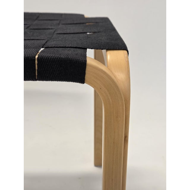 Model Y61 Stool by Alvar Aalto for Artek, 1980s For Sale - Image 3 of 10