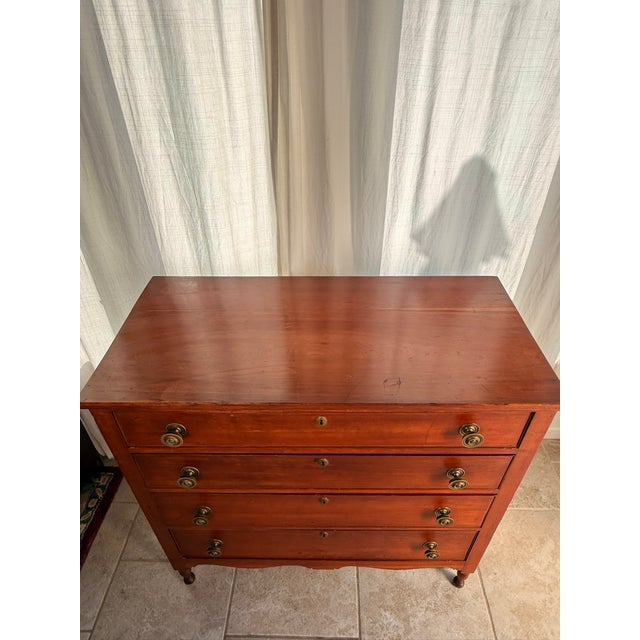 Early 19th Century Beautiful American / New England Sheraton Chest of Drawers For Sale - Image 11 of 18