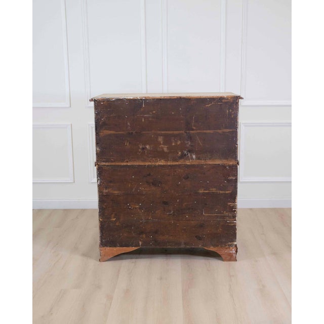 An antique Swedish bureau in antique white. For Sale - Image 10 of 10