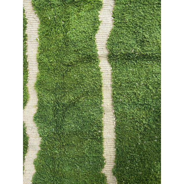 Moroccan Beni Ouarain Wool Rug with Abstract Linear Design, 1990 For Sale - Image 4 of 11