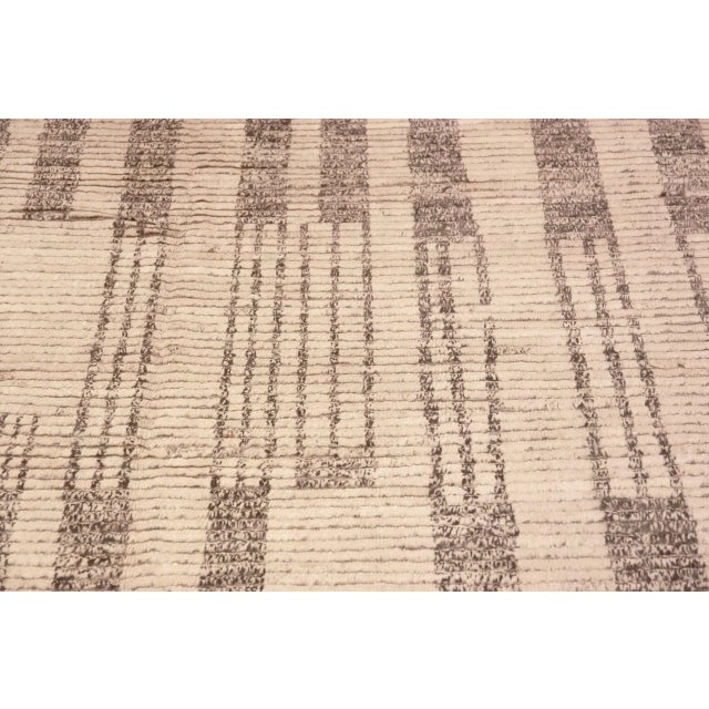Gorgeous Cream Gray Neutral Tribal Geometric Design Modern Area Rug, Country of origin: Central Asia, Circa date: Modern Rugs