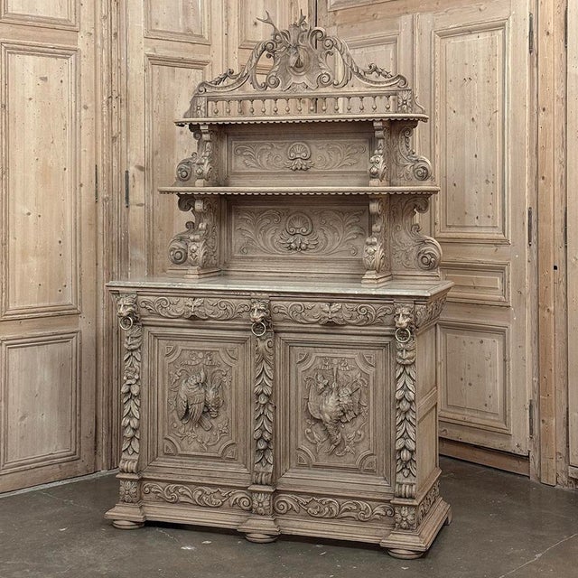 19th Century French Renaissance Hunt Buffet in Stripped Oak For Sale - Image 4 of 18