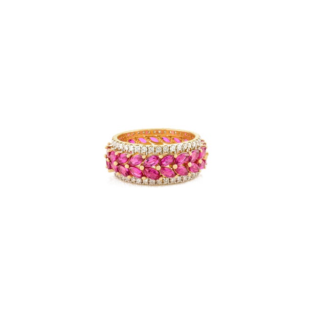 Contemporary Revival Chunky Ruby and Diamond Statement Ring in 14k Gold Size 5 For Sale - Image 3 of 12