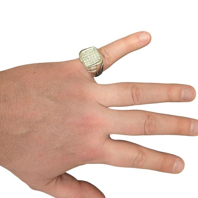 Early 21st Century 18kw Gents Invisible Set Diamond Ring, Size 10.25 For Sale - Image 5 of 6
