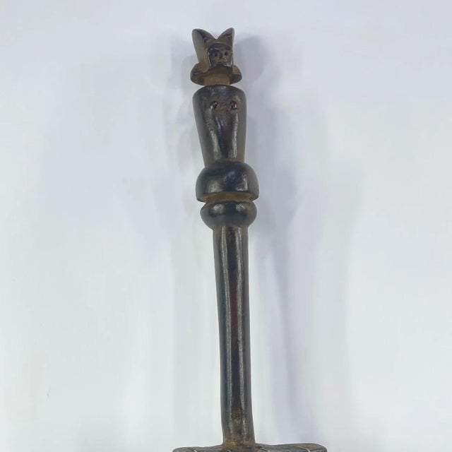 This Mwana Hiti zither/harp from Tanzania is attributed to the Zaramo people and represents a unique form of East African...