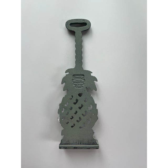 Vintage Virginia Metal Crafters Pineapple Doorstop For Sale - Image 4 of 5