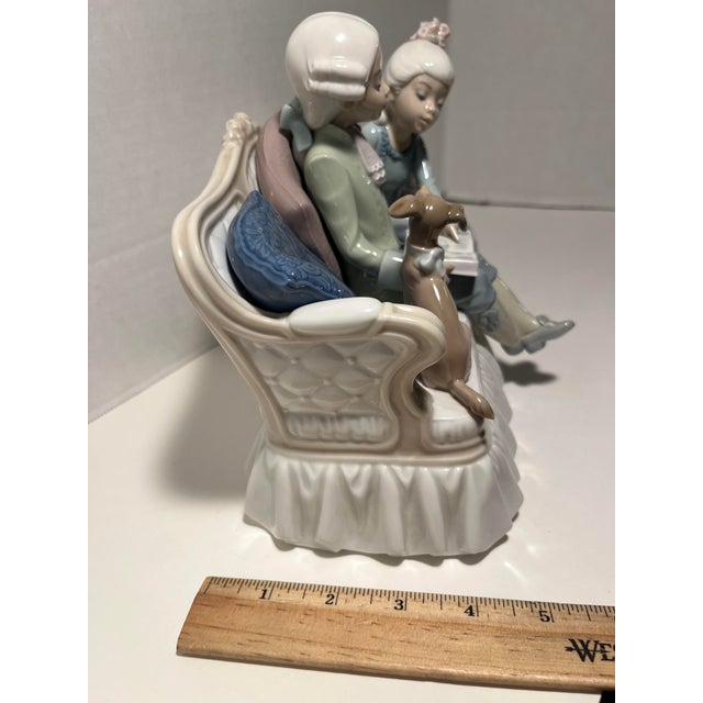 White Vintage Lladro Story Time #5229 Retired Porcelain Figurine Mint Condition For Sale - Image 8 of 9