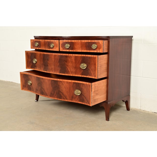 Antique Georgian Banded Flame Mahogany Chest of Drawers by Luce Furniture, Circa 1920s For Sale In South Bend - Image 6 of 18