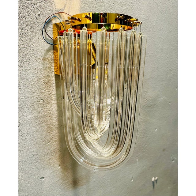"Trilobo" wall sconce by Venini - 1970s - Murano Glass and Brass Elegant and refined "Trilobo" wall sconce produced by...