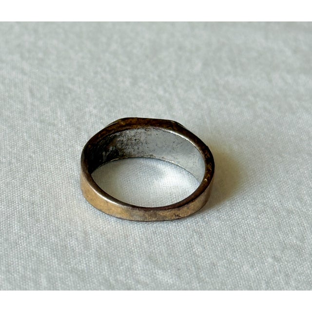 Vintage Style Mini Charm Ring Collection, Mixed-Metal Costume Jewelry For Sale - Image 9 of 17