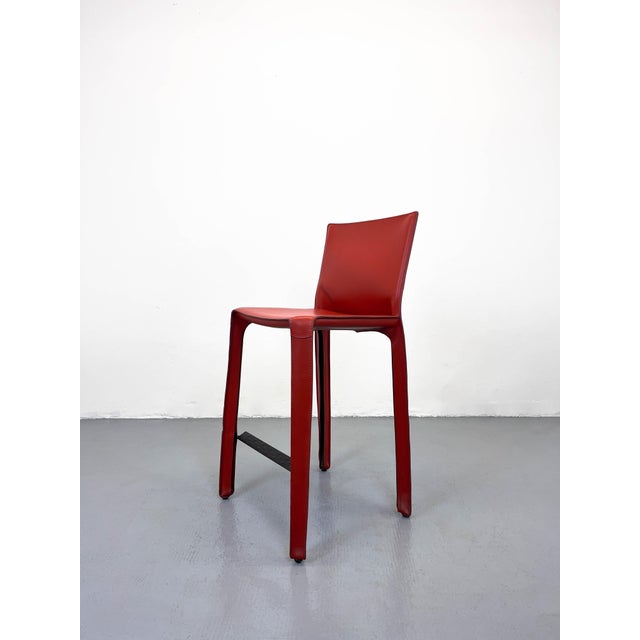 Cassina Leather Bar CAB 410 Stools in Bordeaux Red by Mario Bellini for Cassina, Set of 2 For Sale - Image 4 of 12