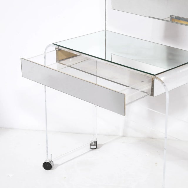 Modern 1970s Modernist Vanity Table in Lucite & Mirrored Glass For Sale - Image 3 of 10