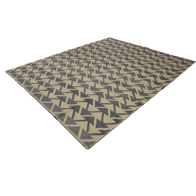 Beautiful hand knotted modern and fashionable collection of borderless designs rug, made of 75% wool and 25% cotton in...