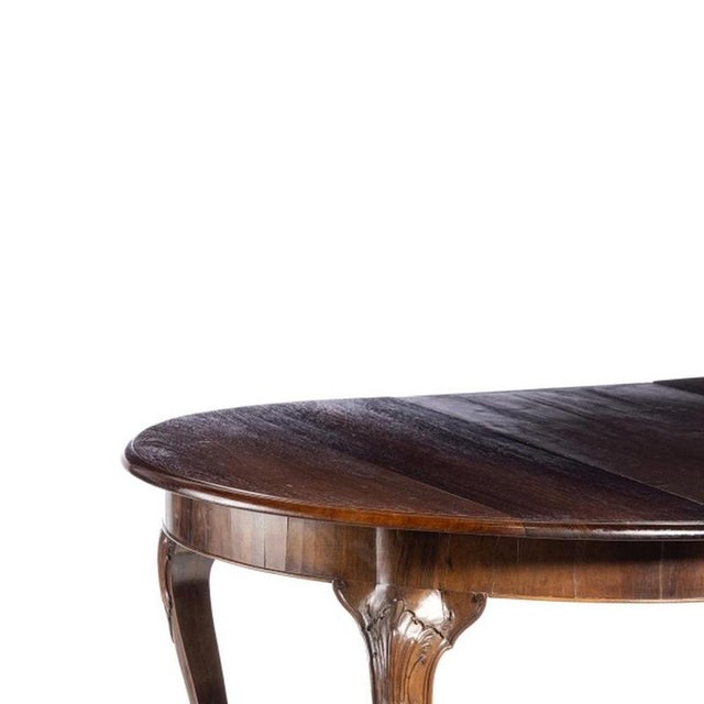 Furniture - D. Jose dining room table; in fine wood. Portuguese; 20th century; circular top; resting on four curved legs;...