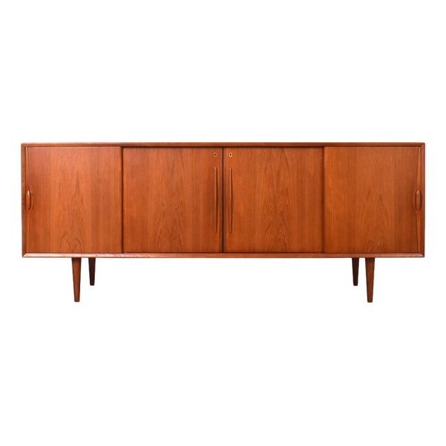 Mid-Century Modern Danish Teak Sideboard, 1960s For Sale