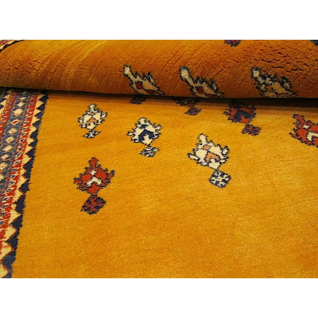 This Gabheg Loribaft rug is made of wool on wool and is in a new and unused state. Very fine and dense link with approx....