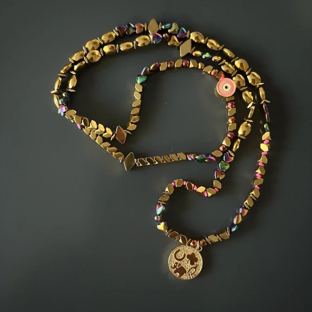 Good Luck Symbol Design Pendant Hematite Beaded Necklace For Sale In Miami - Image 6 of 9