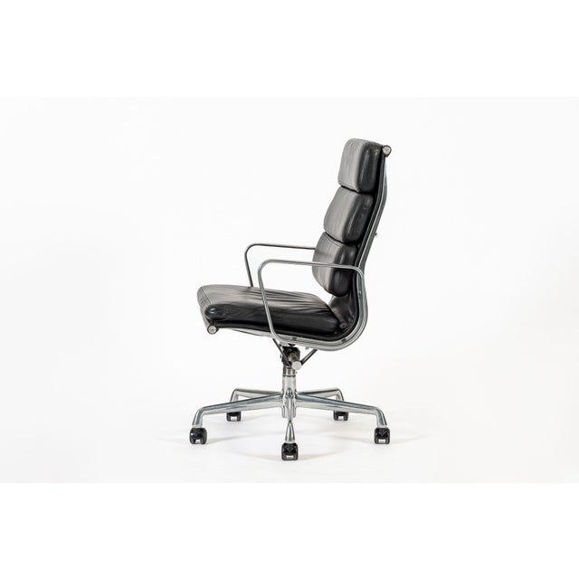 Herman Miller Authentic Eames Herman Miller Tall Black Leather Office Chair 2001 For Sale - Image 4 of 13
