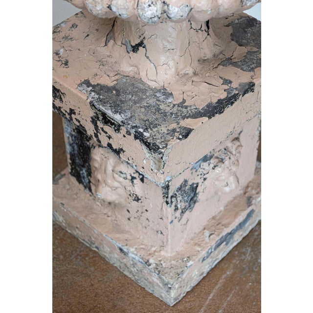 Pair of English Edwardian Period 1900s Reconstituted Stone Urns with Lion Heads For Sale - Image 4 of 14