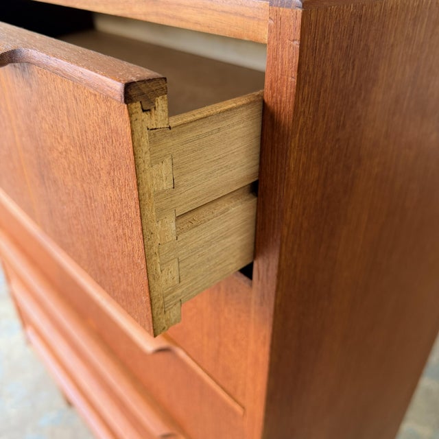 Vintage Danish Mid Century Modern Teak Six-Drawer Chest of Drawers Commode, Circa 1950s For Sale In New York - Image 6 of 7